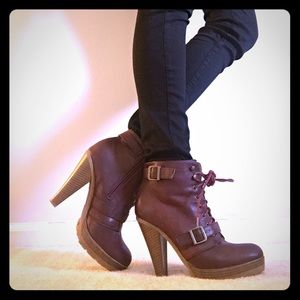 Forever 21 Ankle Boots Burgundy Lace Up w/ Zipper